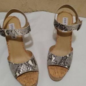 women snake skin print heels